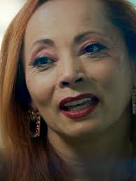 Nancy es el reflejo de muchas mujeres que no han defendido su lugar. Ahora  enseña que el empoderamiento surge desde el amor propio.💪 #Encontrémonos  todas las noches con #RojoCarmesí,💄 después de ...