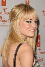 Э́мили джин «э́мма» сто́ун — американская актриса. Emma Stone Goes Gwen Stacy Blonde For Spider Man Role