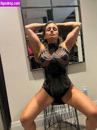 Saritta Miraglia  saramiragliaaa  sarittaa сливы с Онлифанс