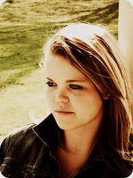 Kate Dow: Manual Focus (Aperture)