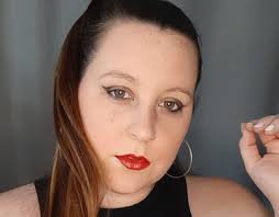 Plussize Editorial Proyectos :: Photos, videos, logos, illustrations and  branding :: Behance