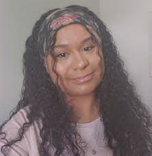 What is the best educational route to become a wedding planner?