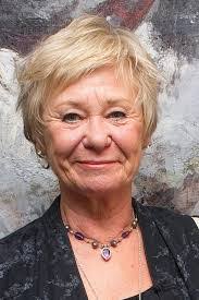 Penny Ryder's Instagram, Twitter & Facebook