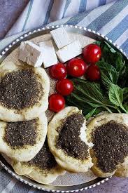 Manakish Zaatar Middle Eastern Zaatar Bread Video Unicorns In The Kitchen Recipes Delicious Appetizer Recipes Delicious