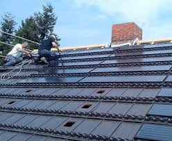 Eine Solaranlage Mit Hybridtechnik Ermoglicht Die Erzeugung Von Elektrischem Strom Und Warme Fur Heizung Oder Warmwasser In Eine Solaranlage Solar Solarthermie