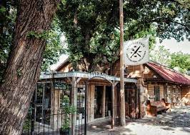 There Are So Many Great Restaurants To Try In The Small Town Of Medicine Park In Oklahoma Riverside Cafe Oklahoma Restaurants Medicine Park Oklahoma