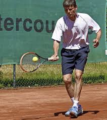Alexander volkov in action during a match in 1992. Starke Felder Uberzeugen Tennis Badische Zeitung