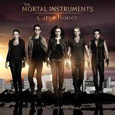 Лили коллинз, джейми кэмпбелл бауэр, роберт шиэн и др. Review The Mortal Instruments City Of Bones Movie Share The Love