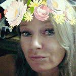 Elissa Telford's Instagram, Twitter & Facebook