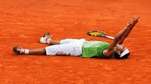 If he is victorious at rg19, he will be. Vor 15 Jahren Rafael Nadal Gibt Seine Premiere In Roland Garros Tennisnet Com