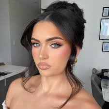 MEGA BRONZE GLAM! ON our REAL LIFE BARBIE @sabrinabarta ✨ By Renee MAIN  Product details: @billiondollarbrows Brow Pomade in Medium Brown  @napoleonperdis Sunburnt Country Eyeshadow Palette @reneetoumacosmetics  Skylar Mink Lashes @peachesmakeup Hustle