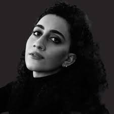 Monique Galvão, Mezzo