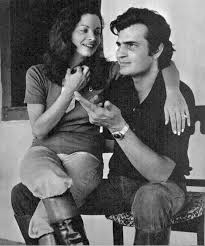Aos nove anos, era da escola direto para os estúdios da rede globo, para gravar episódios do seriado tarcísio & glória, exibido entre abril e dezembro de 1988 e protagonizado por um famoso casal da tv brasileira, tarcísio meira e glória menezes. Tarcisio Meira E Gloria Menezes Facebook
