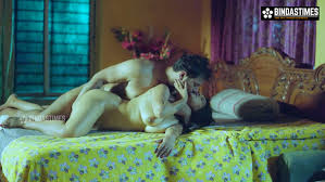 Hintli Öğrenci Kız Çalışkan Sınıf Arkadaşının Altına Yatıyor Porno 7DAK  farkıyla izle