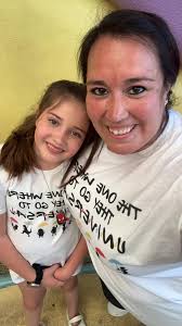 What are some ideas for sibling matching outfits for Universal Studios?