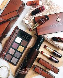 Have A Sweet Christmas With Shu Uemura X La Maison Du Chocolat Silverkis World Makeup Wallpapers Eye Palettes Eye Palette