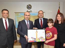 Bilincli Tuketici Ve Tuketici Haklari Konulu Resim Yarismasi Adana Birinciligi Kasim Sacide Ener Ortaokulu