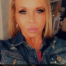 Donna Mcloughlin's Instagram, Twitter & Facebook