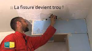 Il faut soigneusement préparer le support, dépoussiérage, rebouchage et impression. Renover Un Plafond 1 2 Youtube