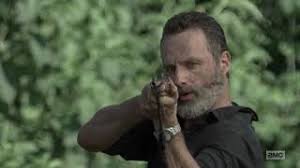 Nov 11, 2018 · aaron lost his left arm six years prior at a labor site during construction on the bridge meant to link alexandria, hilltop, kingdom, oceanside, and the sanctuary. The Walking Dead Season 9 Ep 2 Aaron Loses An Arm Youtube