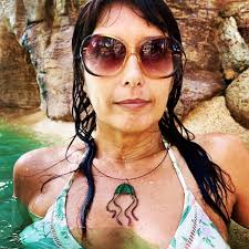 Who is a good hairdresser for pixie haircuts in Darwin?