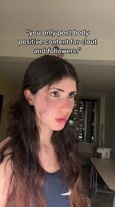 Kira Paige's Instagram, Twitter & Facebook