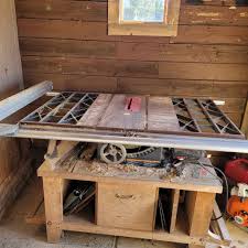 Nice solid wood bar stools. They swivel. Local pick up.