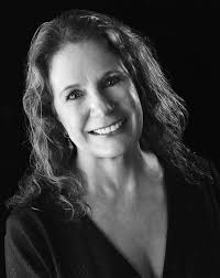 Vicki Hendrix's Instagram, Twitter & Facebook