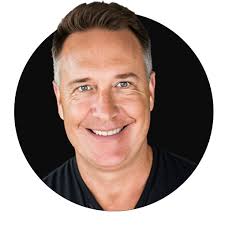 Dean Ernst's Instagram, Twitter & Facebook