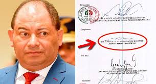 Romero se contradice: firmó orden de destinos que ratificó a Medina