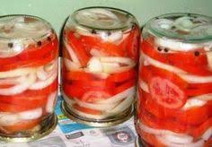 рецепт резаные помидоры с луком и маслом на зиму Vkusnye Pomidorki Na Zimu Sedayutsya Vmeste S Marinadom V Osobennosti Esli Konservirovat Takim Obrazom Krupnye Rezanye Pomidory Recepty Dlya Konservirovaniya Salat Iz Pomidorov Fermentirovannye Produkty