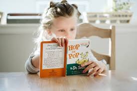 Aware that in kids and toddlers colouring helps to stimulate creativity, encourage sensitivity, communication, expression and is able to promote concentration we. The 10 Best Kids Book Storage Ideas