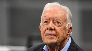 In reality, jimmy carter is 5'10, rosalynn carter is 5'5, joe biden is 6', and jill biden is 5'6. Former U S President Jimmy Carter To Miss Joe Biden S Inauguration Cbc News
