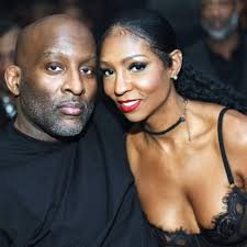 Happy 17th anniversary to us! Since I often complain about what I don't  like 🥴 let me list the things I am grateful for... thanks for being my  best friend and supporter!