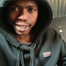 Please stop calling amaXesibe, amaHlubi; amaMpondo, abaThembu and  amaMpodomise as Xhosas. They are not in anyway related. Xhosas are related  to Zulus.