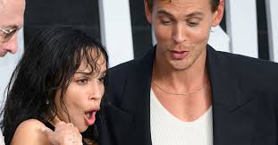 Bugs interrupting celebrities: Austin Butler Zoe Kravitz interrupted by bee 