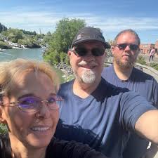 I'm not sure if anyone will see this or even really care but I need genuine  friends with similar values as me. I'm a 26 year old female (raised LDS but  love