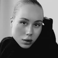 Portrait and lifestyle photography by Lizaorlisa