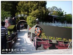 (historical) member of a powerful military caste (in medieval europe or japan); å°é‡'é–€ ä¹å®®ç¢¼é ­ å³ç§€æ‰åŽ éµæ¼¢å ¡ å‹‡å£«å ¡ èµ°éŽæ­·å² Barrel Leaf æ¡¶å­è'‰