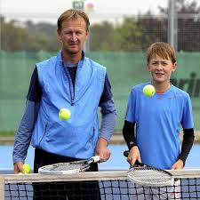 Korda posted the above video on his instagram. Galerie Tenisovy Talent Korda Kosi Soupere A Resi Necekany Problem Valka O Rodice Foto 17 Isport Cz