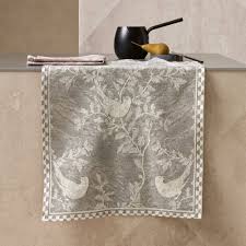 Kitchen towels that have a light color or little to no print work are best reserved for small, simple tasks like drying dishes, while darker colors will handle cleaning stains better because the color has lower possibility of being compromised. Leitner Leinen Kitchen Towels