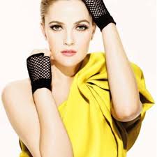 Whip it Good: Drew Barrymore's Roller-Girl Style and Beauty Tips from  Canada's CoverGirl pro Greg Wencel