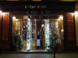 restaurant l epi d or rue jean jacques rousseau 75001 paris with christmas lights christmas lights lights paris