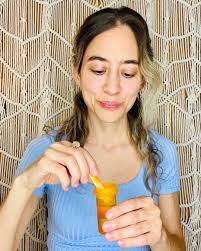 Lessonface instructor and clarinetist Liz Ramirez is sharing three  essential reed tips for beginner clarinetists in our latest blog post. Tap  the link in our bio to start your journey toward a