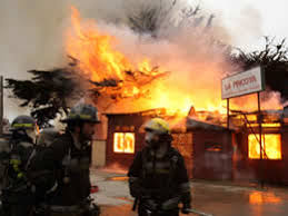 La comuna de huechuraba fue seleccionada por la universidad de harvard, para que sus estudiantes conozcan la realidad de la. La Pincoya Quedo En Cenizas Elpinguino Com