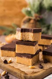 Easy Chocolate Peanut Butter Fudge | Buns In My Oven