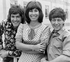 As britain's oldest kids' tv show turns 50, former presenter peter purves tells all to neil midgley. John Noakes Dead Aged 83 Blue Peter Presenter Loses Battle With Alzheimers Irish Mirror Online