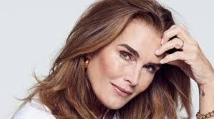 Brooke Shields's Instagram, Twitter & Facebook