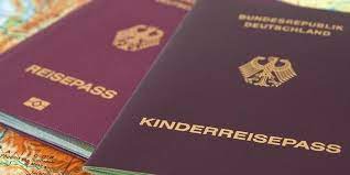 Er ist jetzt 14 monate. Neuregelung Kinderpasse Sind Ab Sofort Pflicht Kolnische Rundschau