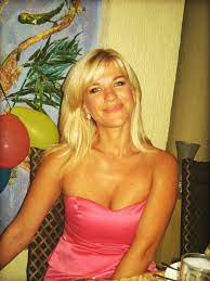 If you want something serious, match's 25 not for everyone over 40 • free membership is basically worthless • premium memberships are pricey • only three to seven matches per day • not. Marina 36 Charmerly Online International Dating Site For Singles Over 40 Women Fashion Strapless Top